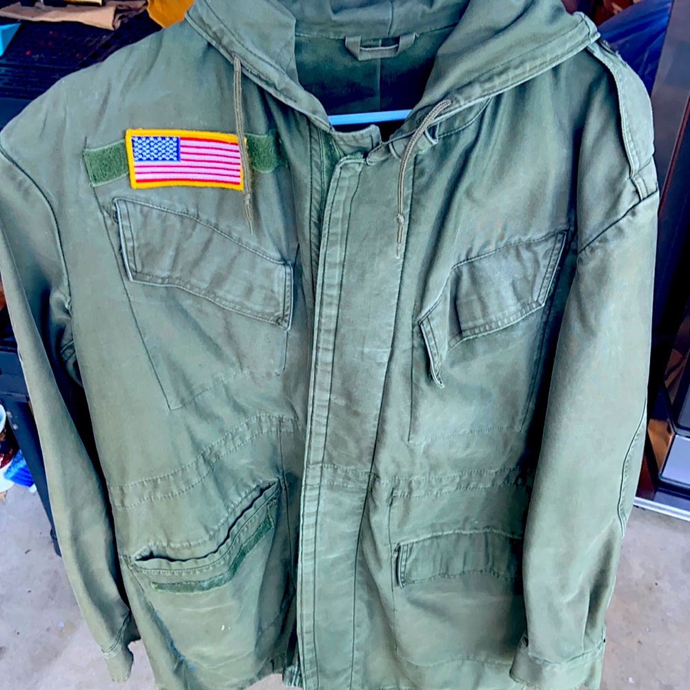 Vintage heavy military jacket with hood